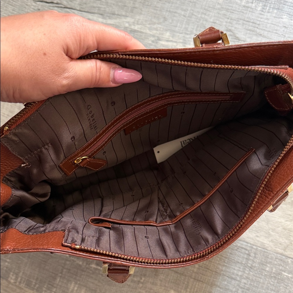 Stylish Brown Leather Tote with Gold Accents - Picture 4 of 9